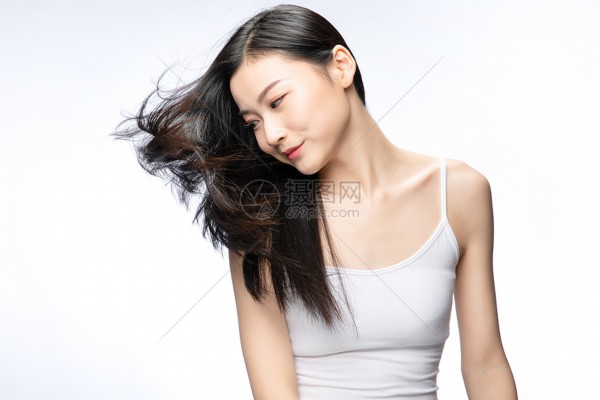 Looking at Fu Ze in early summer and autumn, How do you tell that Ji Hanmo likes Yang Xiaoning? What doesn't she know?