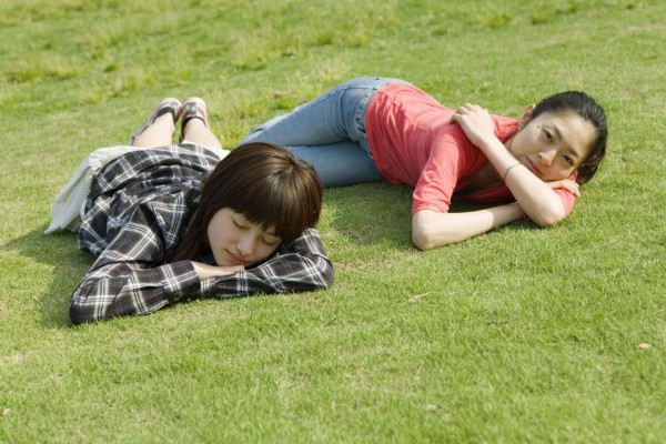 滨江夜色，茶香弥漫养生生活